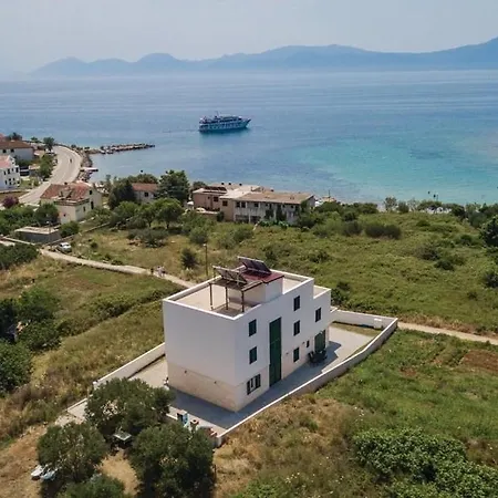 Villa Sucuraj * Sućuraj