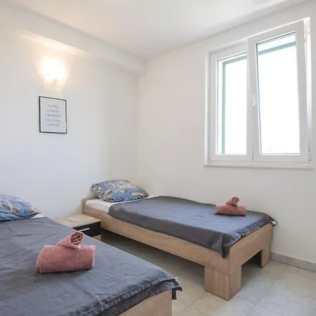 Villa Sucuraj Appartement Sućuraj