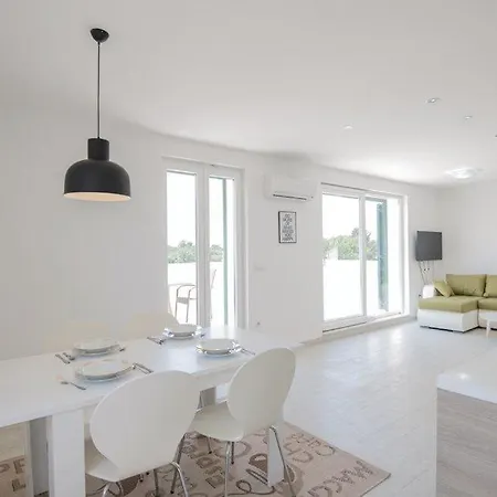 Appartement Villa Sucuraj