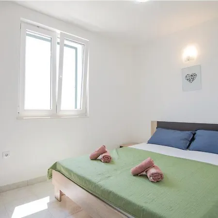 Apartment Villa Sucuraj Sucuraj