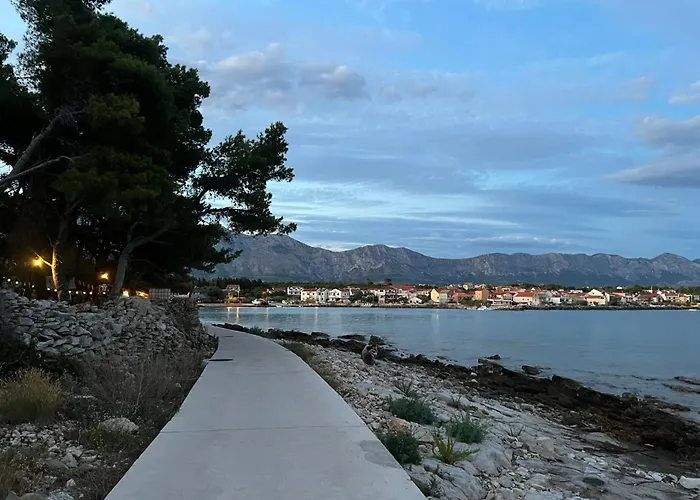 Villa Sucuraj * Sućuraj